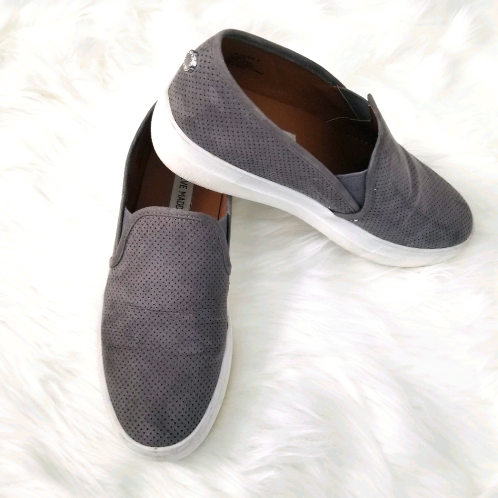 Steve Madden Slip On Shoes~Size 8
